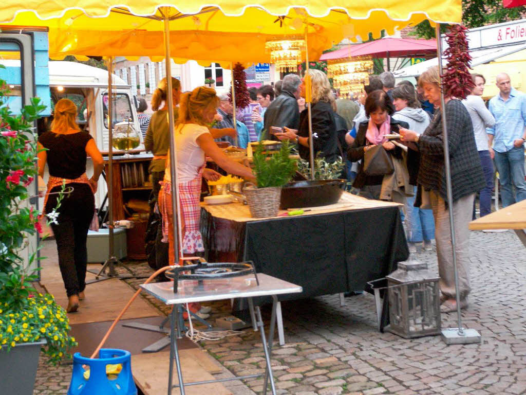 Beste Stimmung bei voller Lautstrke und vollen Glsern: Drei Tage lang war in Staufen bei Wein und Musik wieder vieles geboten,