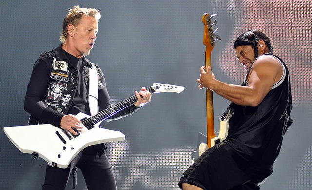 Freudige Entspanntheit: die Metallica-...en James Hetfield und Robert Trujillo   | Foto: stefan Rother