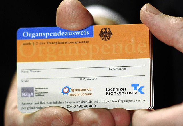 tglich sterben in Deutschland drei Me... weil es zu wenig Spenderorgane gibt.   | Foto: dpa
