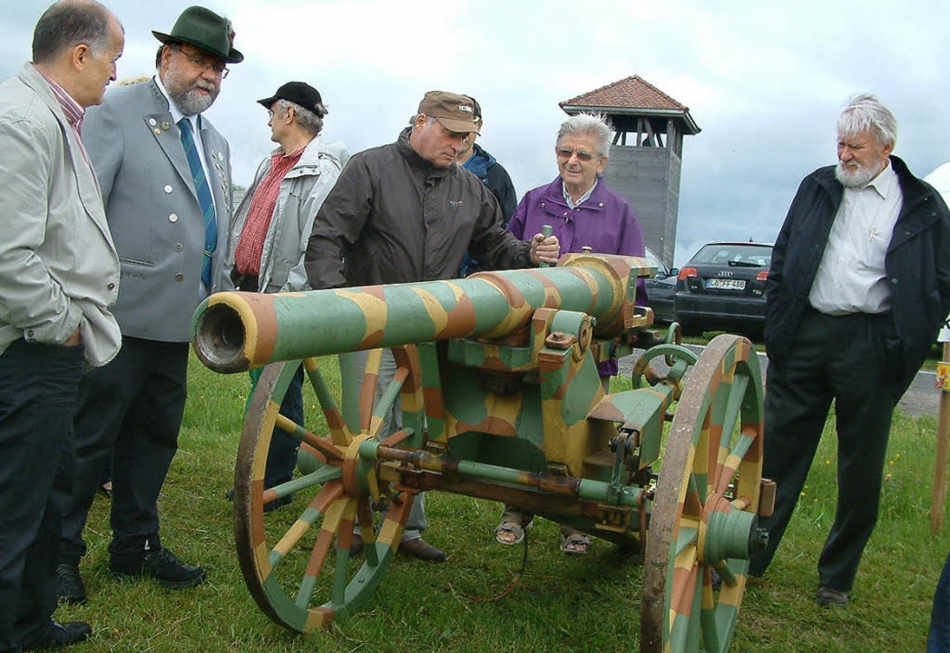 Beim Bllertreffen auf der Barockschan...ten Kanonen fr das Jubilumsschieen.  | Foto: Roswitha Frey