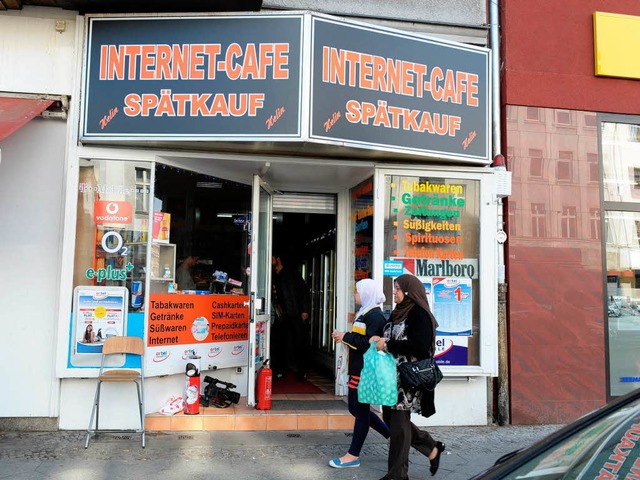 In diesem Internet-Caf in Berlin ist ...agnotta der Polizei ins Netz gegangen.  | Foto: dpa