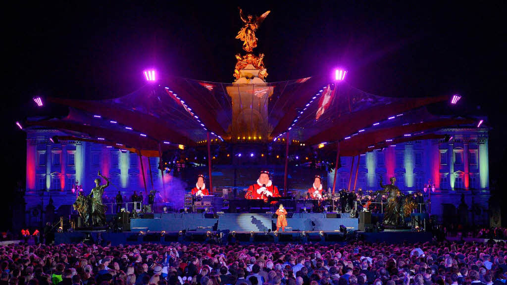 Stelldichein der Superstars zum Jubilumskonzert fr die Queen