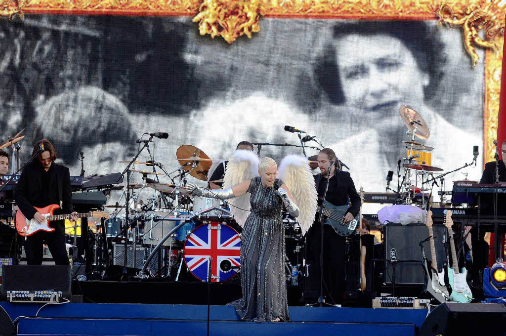 Stelldichein der Superstars zum Jubilumskonzert fr die Queen