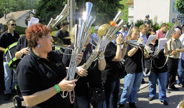 Die Erffnung der Messe &#8222;Comice ...hloss-Schalmeien musikalisch umrahmt.   | Foto: Uli Spielberger