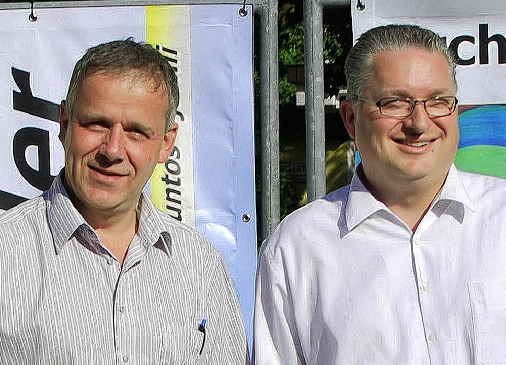 Pfarrer Gerd Rochlitz (links) und Orga...onleichnamsfeier der Seelsorgeeinheit.  | Foto: Sedlak