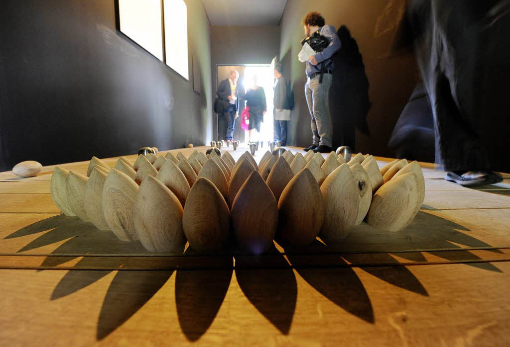 Von der dnischen Knstlerin Lea Porsager gestaltete Holzhtte. Ihre Installation nennt sich "Anatta Experiment".