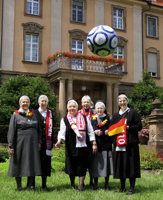 &#8222;Wir analysieren die Spiele dann...die Schwestern des Klosters Erlenbad.   | Foto: MIS