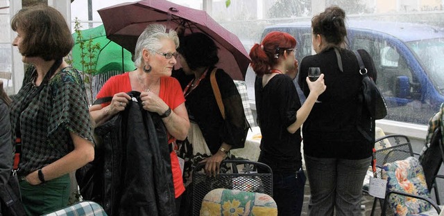 Das Wetter  war ein Spektakel fr sich... die der Wirtebummel zu bieten hatte.   | Foto: Hans-Jrgen Hege