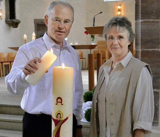 Pfarrer Alfred Klassen und Brigitte Oe... haben zum Friedensgebet eingeladen.    | Foto: Martina Weber-Kroker