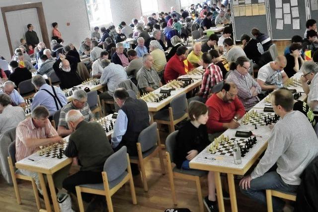 Badischer Schachkongress: Zum Fluchen geht es vor die Tür
