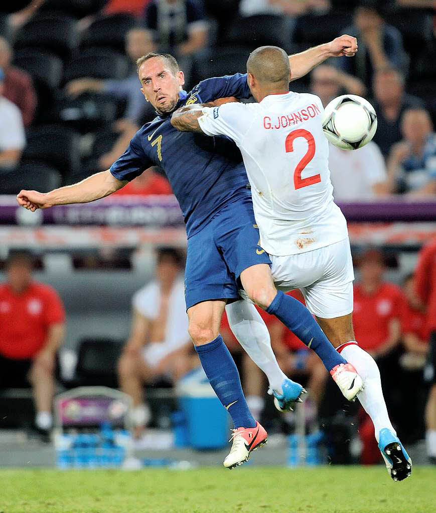 Frankreich und England trennen sich nach mauem Spiel 1:1.