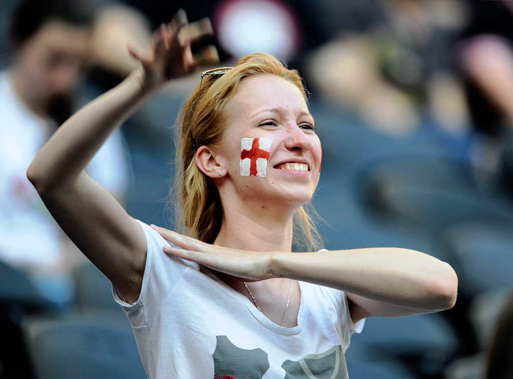 Frankreich und England trennen sich nach mauem Spiel 1:1.