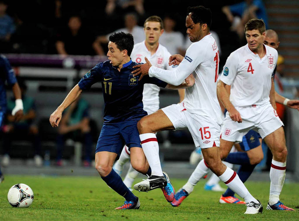 Frankreich und England trennen sich nach mauem Spiel 1:1.