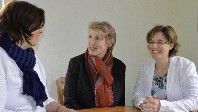 Die drei verantwortlichen Frauen der E...chtungsleiterin Sandra Zeh (von links)  | Foto: Gabriele Babeck-Reinsch
