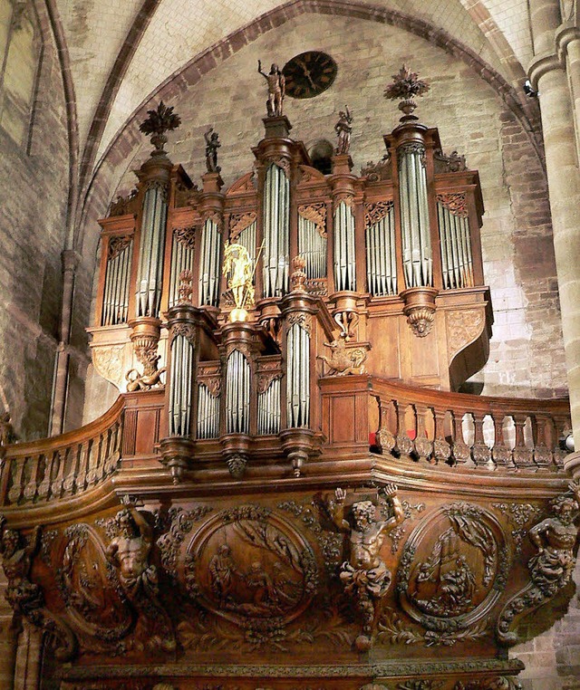 Die Orgel in der Petrus-Paulus-Basilik...g in dem alten franzsischen Badeort.   | Foto: Diehl