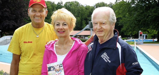 Volkmar Krause, Brigitte Burkhart und ...r das Sportabzeichen in Bad Sckingen.  | Foto: Jrn Kerckhoff