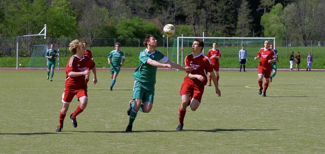 Im September sollen die Fuballer im Z...inem neuen Kunstrasen spielen knnen.   | Foto: Felix Held