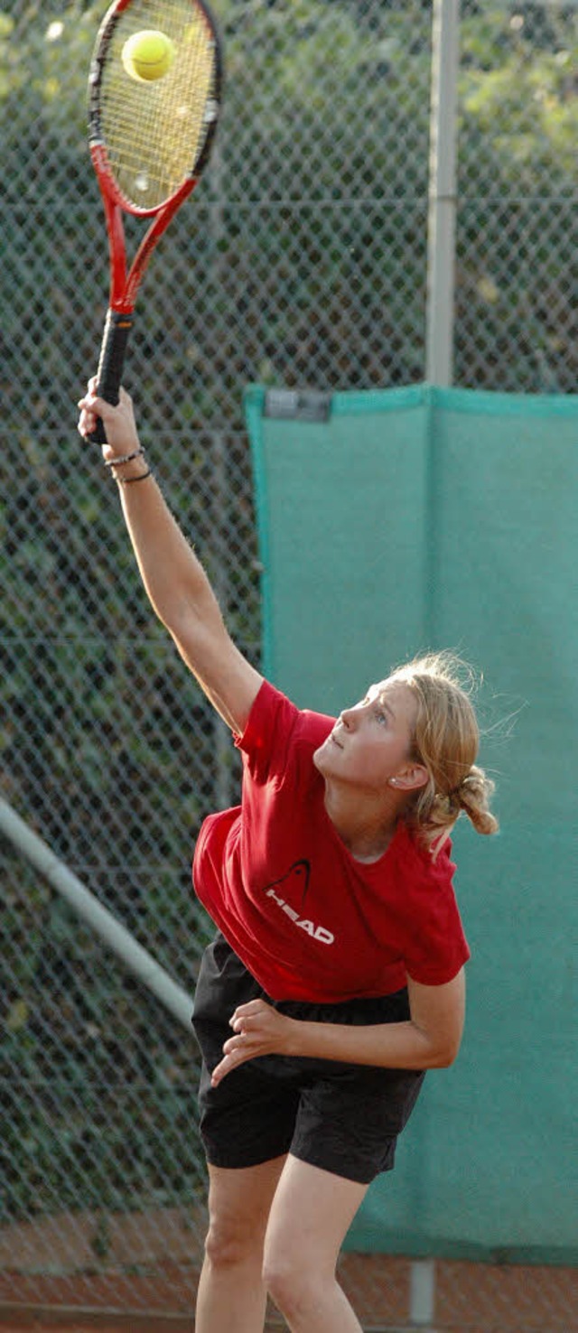 Tanja Pflugfelder vom Freiburger Tennis-Club  in Aktion.   | Foto: Claus Zimmermann