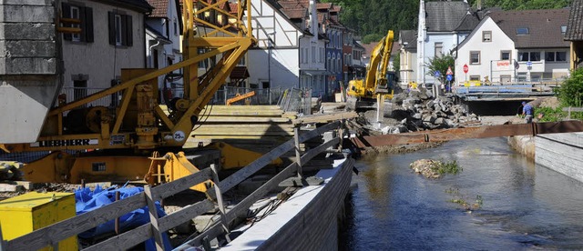 Auf Baustelle folgt Baustelle: Unmitte... und in der Blumenmhlgasse  weiter.    | Foto: M. Maier