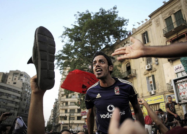 gypter protestieren auf dem Tahrir-Pl...rabischen Raum als Beleidigung gilt.    | Foto: DPA