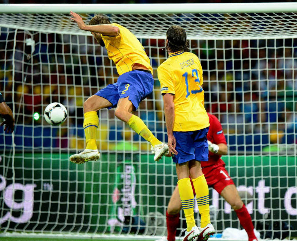 England besiegte Schweden knapp mit 3:2