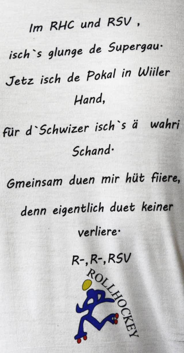 Vershnliches Sprchle auf dem T-Shirt...hweizer Meisterschaft Taten sprechen.   | Foto: kaufhold/schn