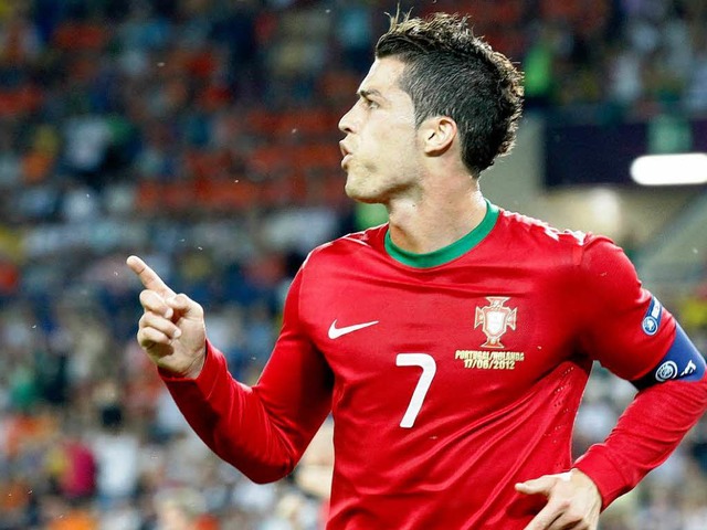Cristiano Ronaldo trifft &#8211; endli... dann legt er noch nach zum 2:1-Sieg.   | Foto: DPA