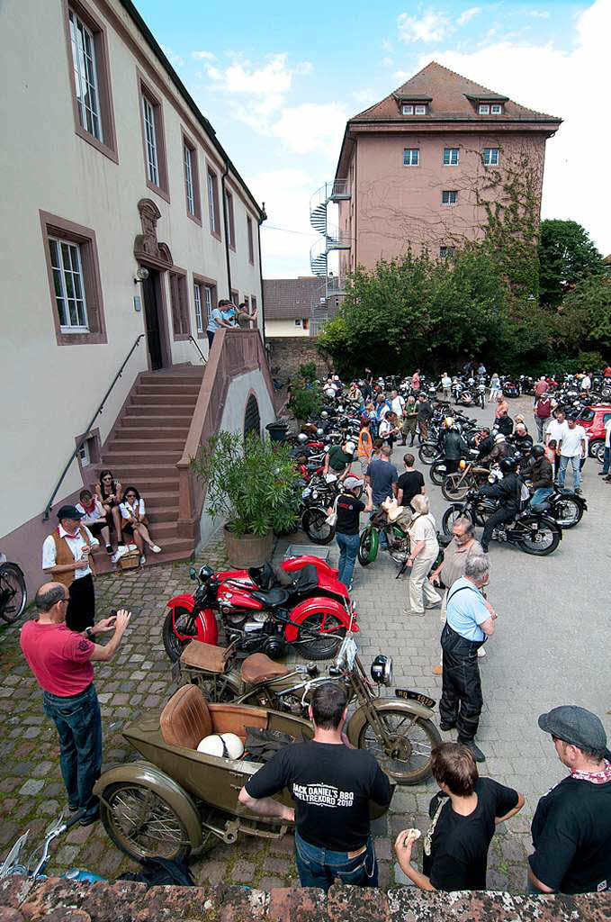 Die ADAC-MSRT-Breisgau-Veteranen-Rallye Freiamt machte Halt in Ettenheim
