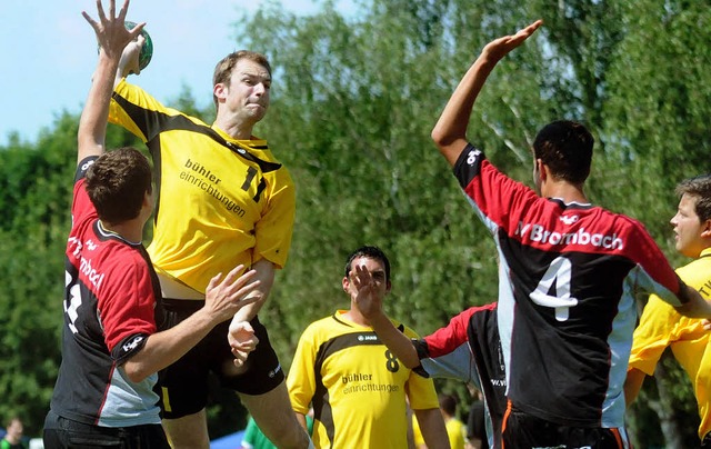 Rasenhandball besitzt eine gewisse Anziehungskraft.   | Foto:  Wolfgang Knstle