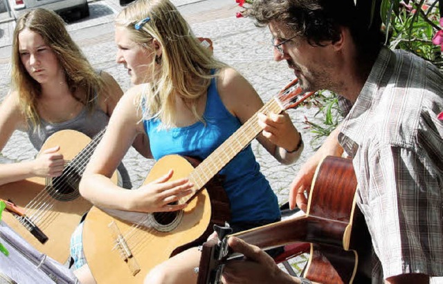 Zum Auftakt des musikalischen Sommers ...mit einem Konzert auf dem Neutorplatz.  | Foto: Christine Aniol