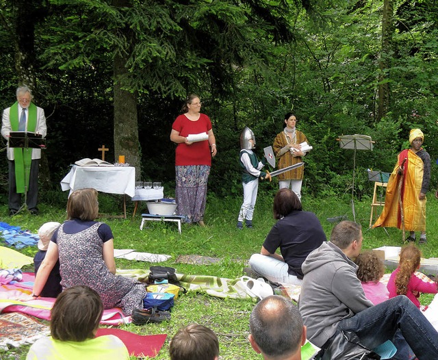 Beim Freiluftgottesdienst am Bergsee w...sage nicht gelesen, sondern gespielt.   | Foto: Hansjrg Bader