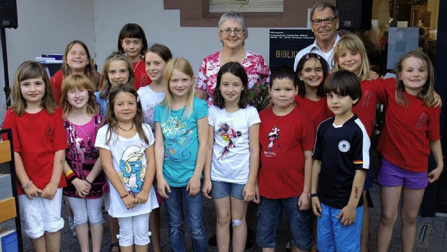 Beim Sommerfest der Bibliothek Brombac...ter und Alt-Schulrat Franz Dischinger   | Foto: Paul Schleer