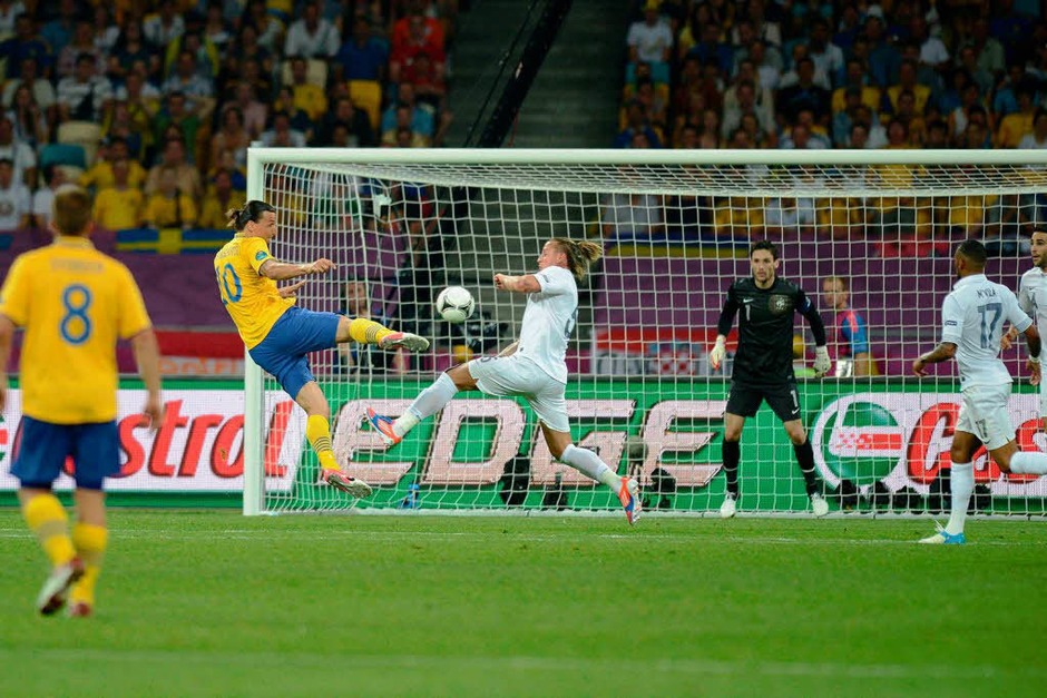 Ein Traumtor von Schwedens Superstar Zlatan Ibrahimovic hat die Franzosen bei der Fußball-EM den Gruppensieg gekostet. (Foto: AFP) Ein Traumtor von Schwedens Superstar Zlatan Ibrahimovic hat die Franzosen bei der Fußball-EM den Gruppensieg gekostet. (Foto: AFP)