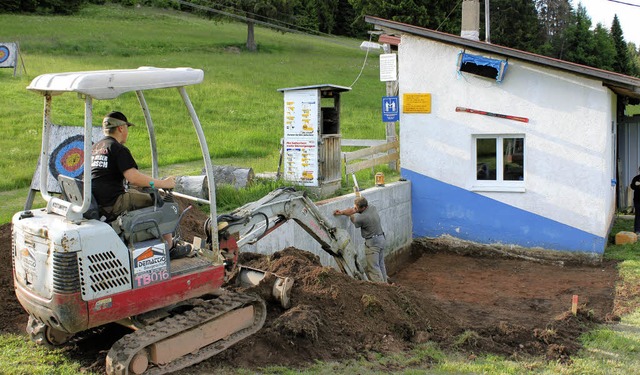 Der Anbau an das bestehende Betriebsge...barbeiten wurde dieser Tage begonnen.   | Foto: Gert Brichta