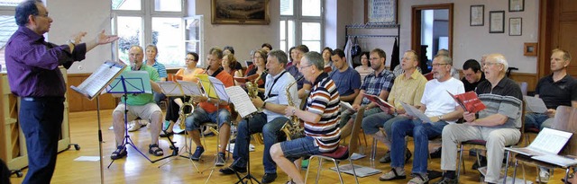 Alexandro Prieto leitet das ungewhnliche Kooperationsprojekt in Egringen.   | Foto: Herbert Frey