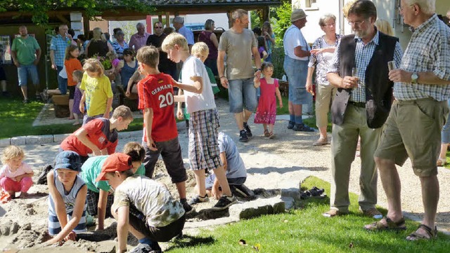 Spielplatzerffnung Mundingen  | Foto: Aribert Rssel