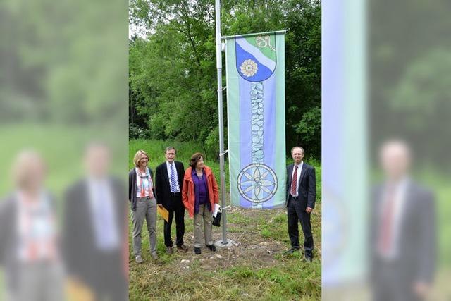 Landrat hisst in Bonndorf die letzte Flagge