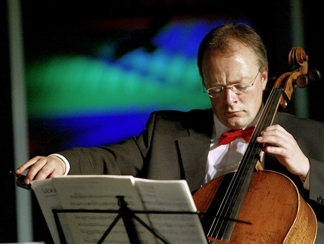 Martin Merker, Cellist des Offenburger...iesjhrige Konzertreihe programmiert.   | Foto: PR