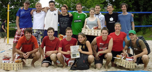 Die drei bestplatzierten Hobbymannschaften beim Erle-Cup der VSG Endingen.   | Foto: Privat