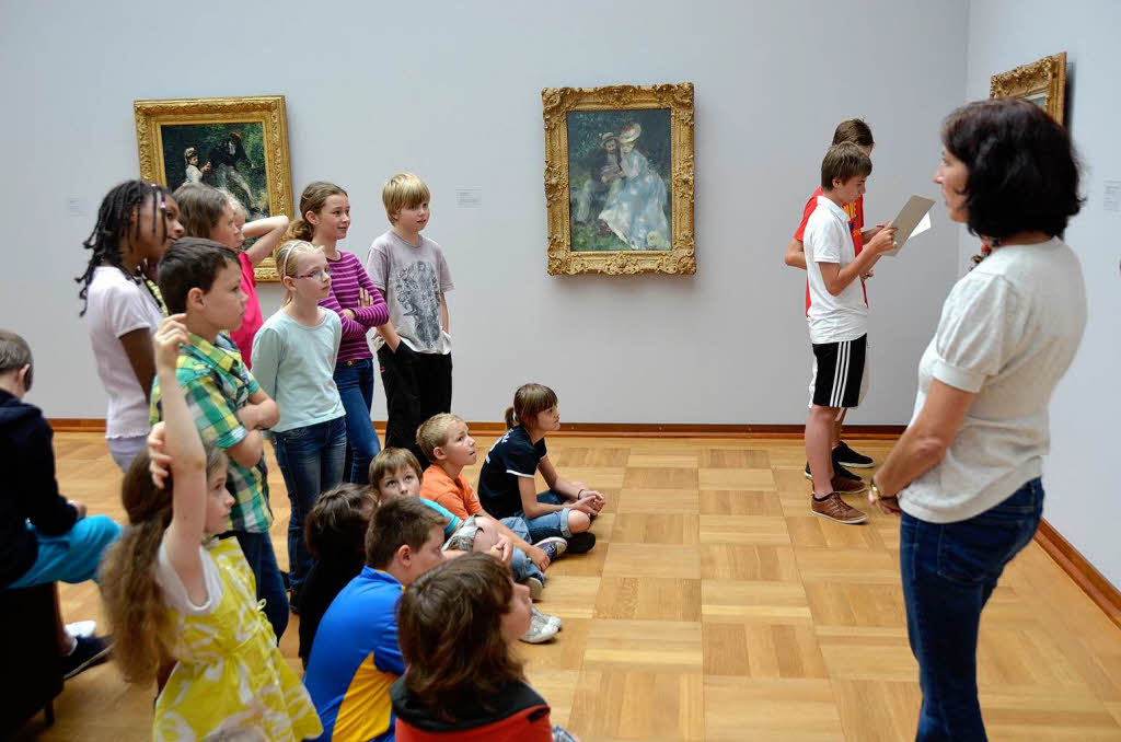 Die Klasse 4a aus Weil-Haltingen besichtigt die Renoir-Ausstellung im Kunstmuseum Basel. Die Klasse 4a aus Weil-Haltingen besichtigt die Renoir-Ausstellung im Kunstmuseum Basel.