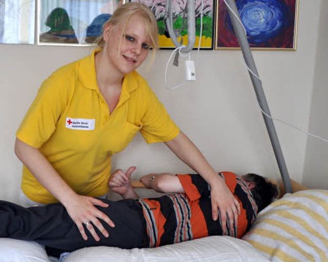 Sandra Brock freut sich, wenn sie anderen helfen kann.   | Foto: Julius Steckmeister