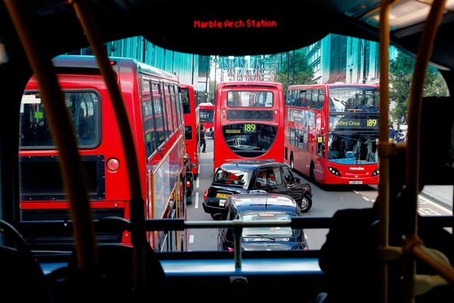 Lohnzuschlag zu Olympia, oder alle Bus...fahrer traten am Freitag in Ausstand.   | Foto: dpa