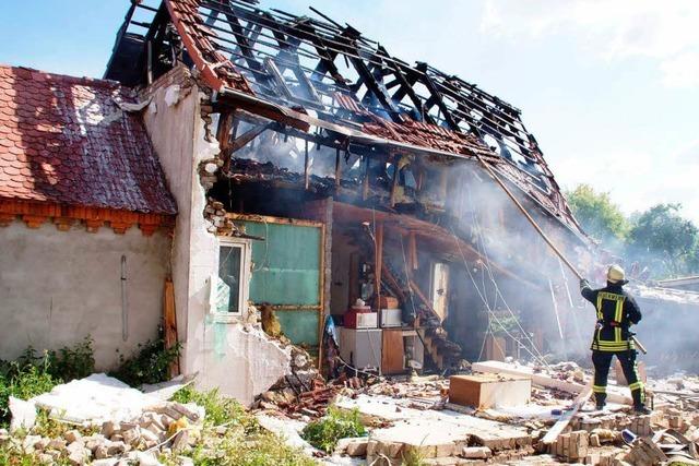 Mann stirbt bei Explosion eines Wohnhauses