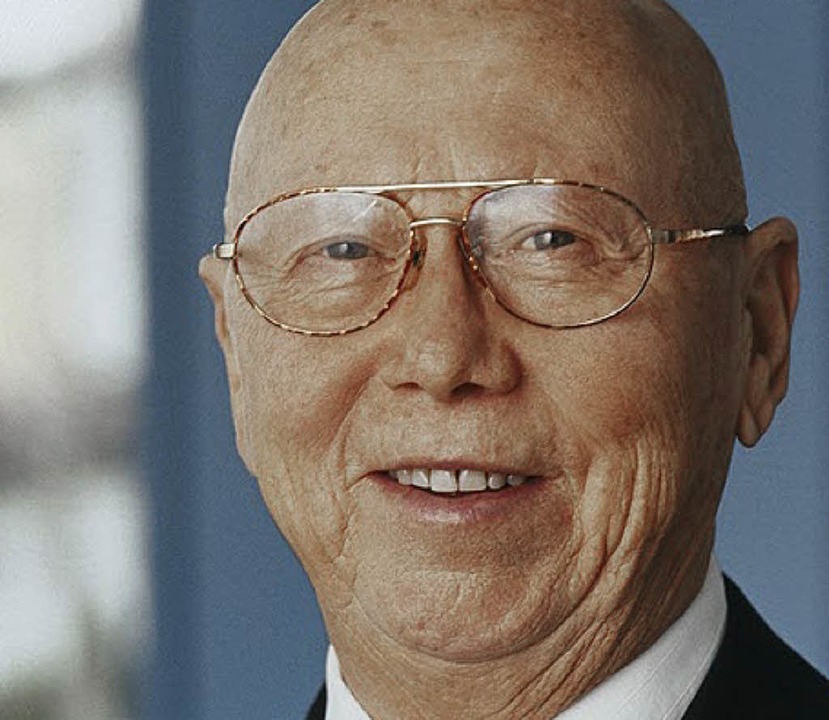 Mit einem  farbenprchtigen Jubilumsg...renbrger Fritz Stotmeister der Stadt.  | Foto: sto
