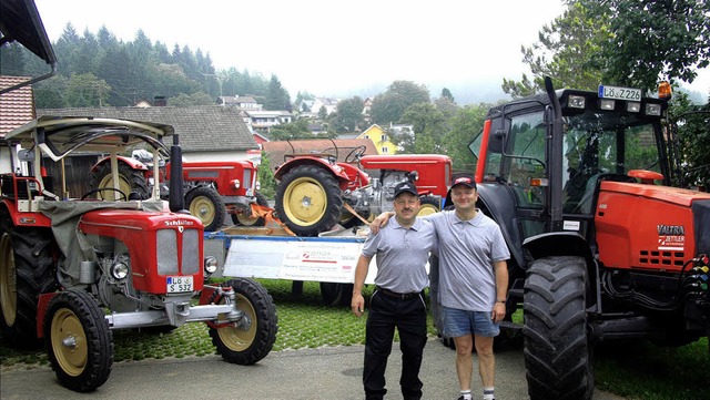 Zwei Traktor-Freunde auf groer Fahrt:...r-Traktorrennen auf dem Stilfserjoch.   | Foto: Heiner Fabry