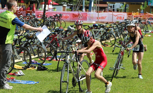 Rund 260 junge Athleten beteiligten si...die Sportler und Sportlerinnen  sein.   | Foto: Hans-Jrgen Hege