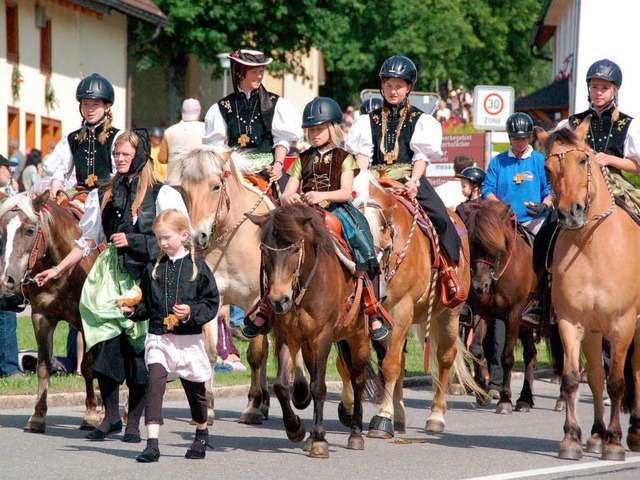 Der Nachwuchs war bei der traditionsreichen Reiterprozession gut vertreten.   | Foto: Horst A. Bss
