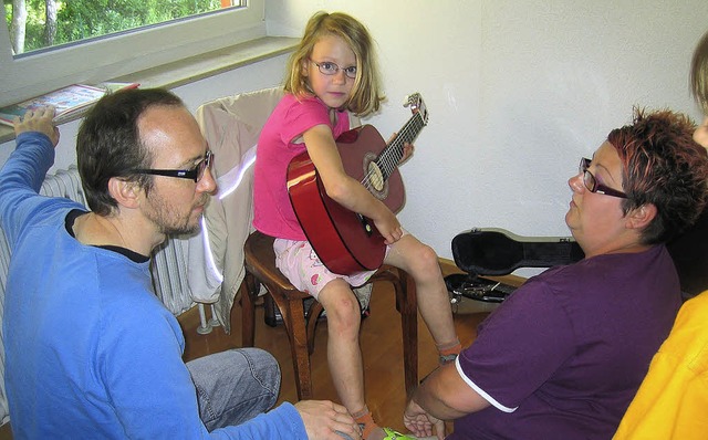 Viele Eltern und Kinder nutzten die M...r den Musikunterricht zu informieren.   | Foto: Privat