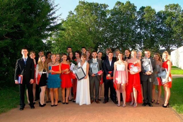 162 Abiturienten des Martin-Schongauer-Gymnasiums feiern ein rauschendes Fest