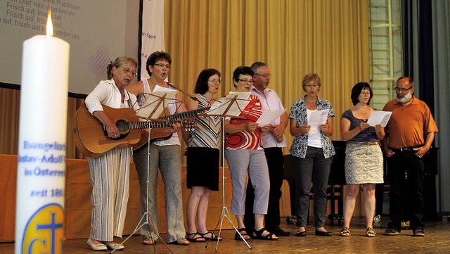 Der Kirchengemeinderat singt: GAW-Landesfest in der Sternenberghalle.   | Foto: heidi fssel